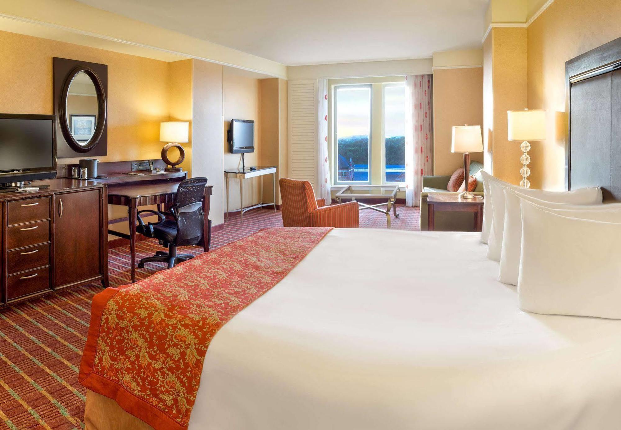 เรเนซองส์ มอนต์โกเมอรี โฮเทล แอนด์ สปา แอท คอนเวนชันเซ็นเตอร์ Hotel ภายนอก รูปภาพ
