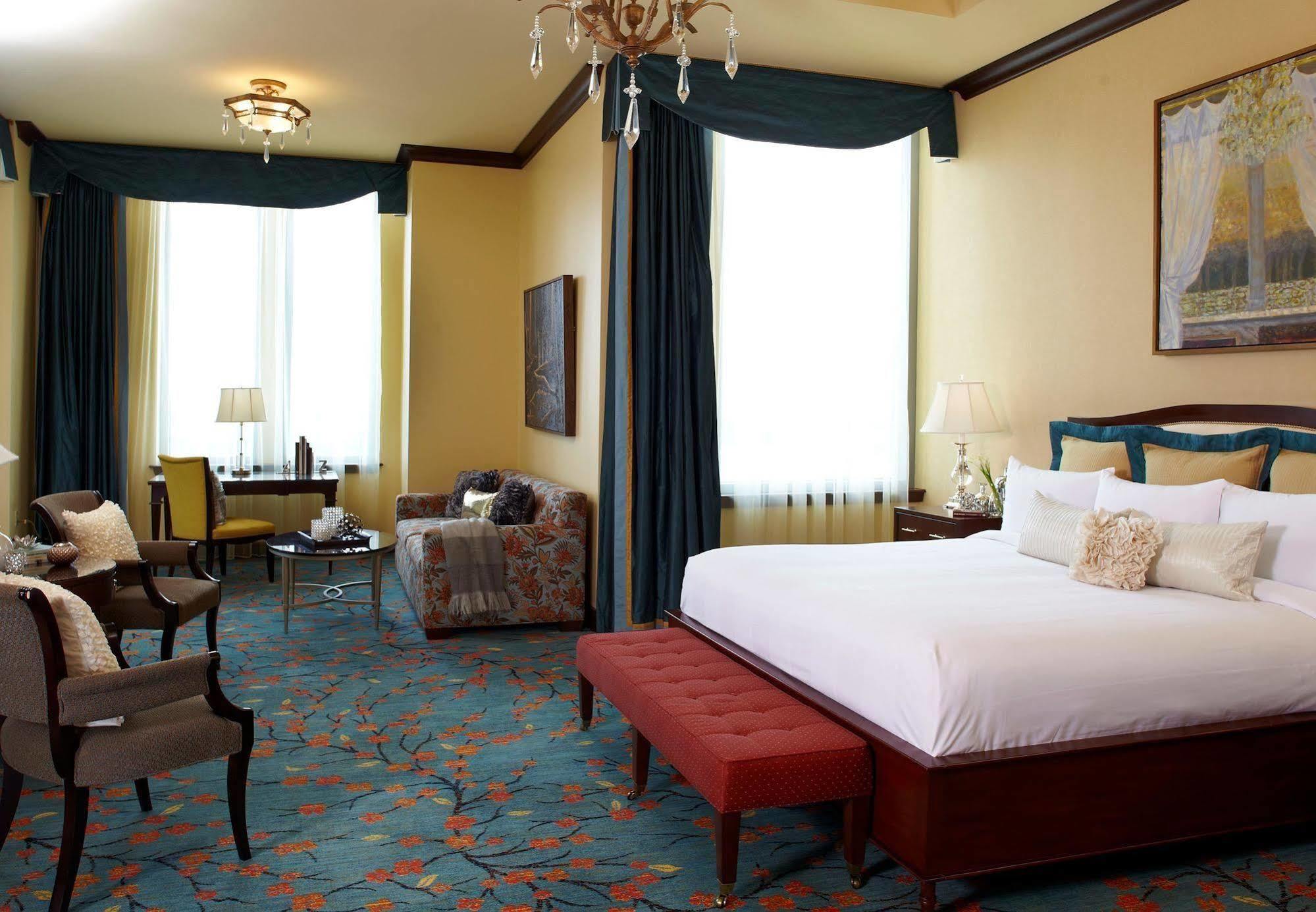 เรเนซองส์ มอนต์โกเมอรี โฮเทล แอนด์ สปา แอท คอนเวนชันเซ็นเตอร์ Hotel ภายนอก รูปภาพ